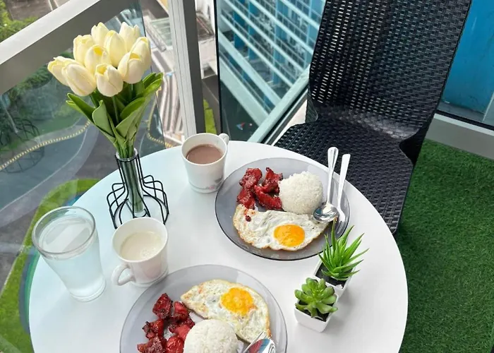 East Bay Residences Staycation Near Alabang Tollgate Slex Festival Mall Skyway Sucat Naia Airport *